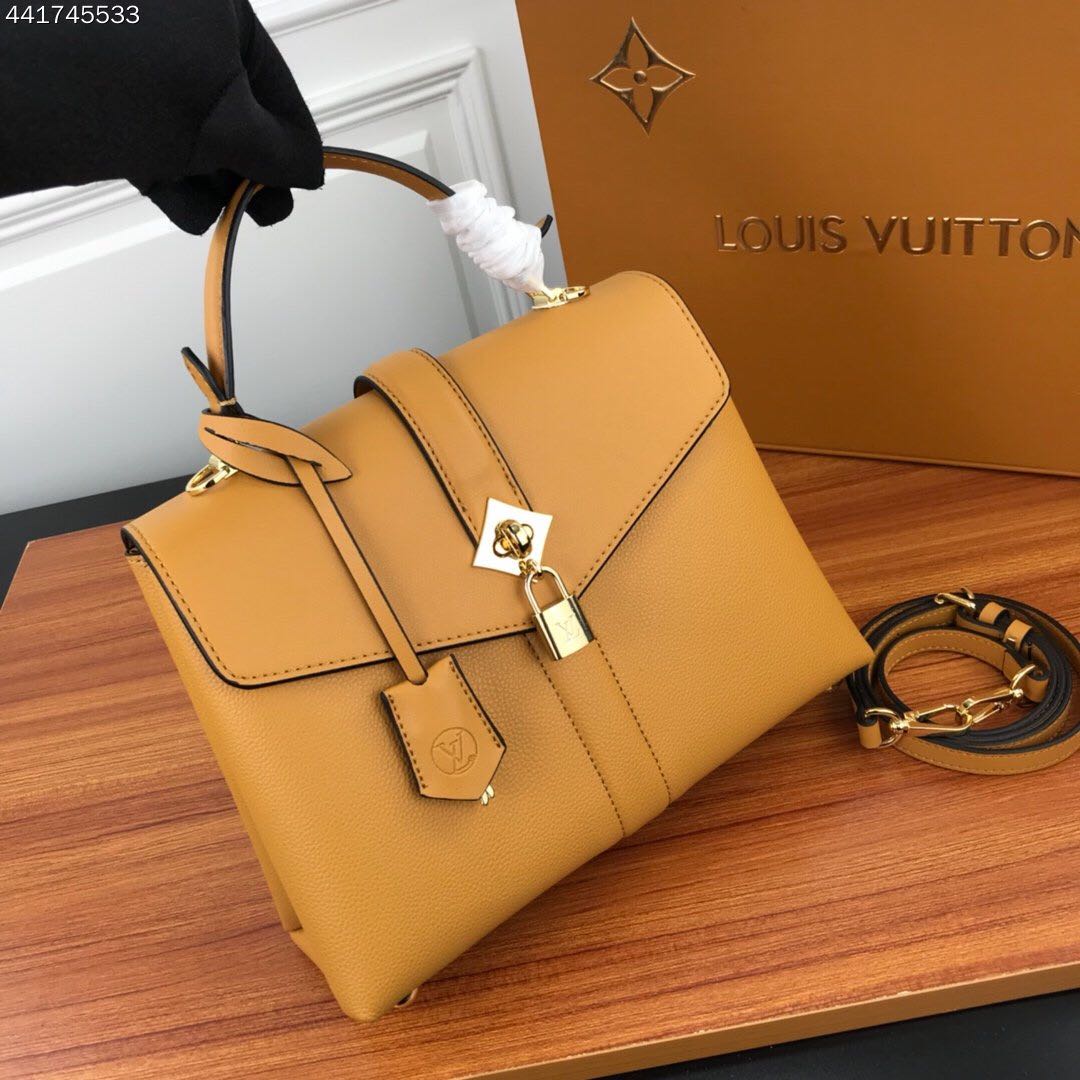 D30-53818 LOUIS VUITTON VANG